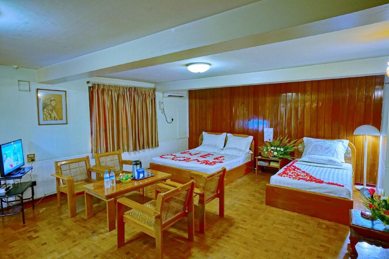 Taim Phyu Hotel Mandalay Bagian luar foto