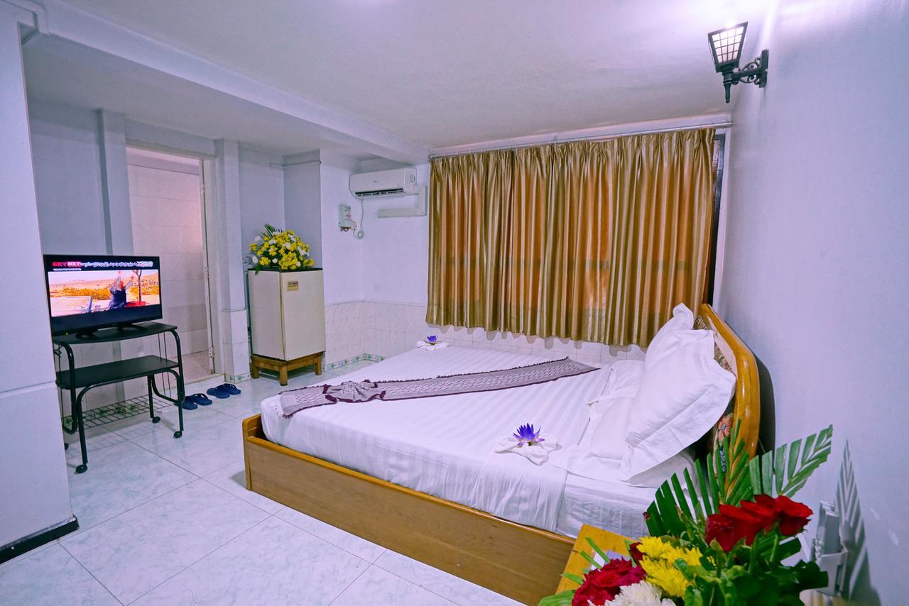 Taim Phyu Hotel Mandalay Bagian luar foto