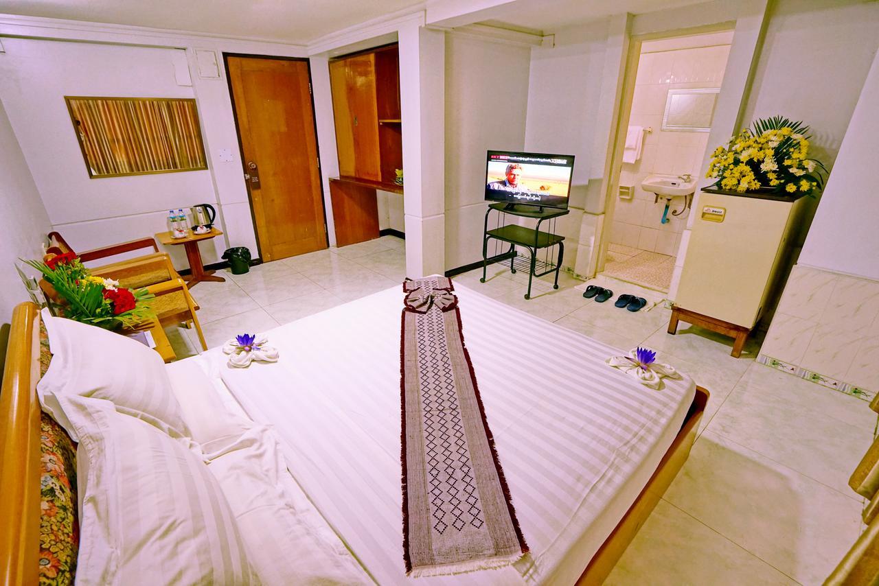 Taim Phyu Hotel Mandalay Bagian luar foto