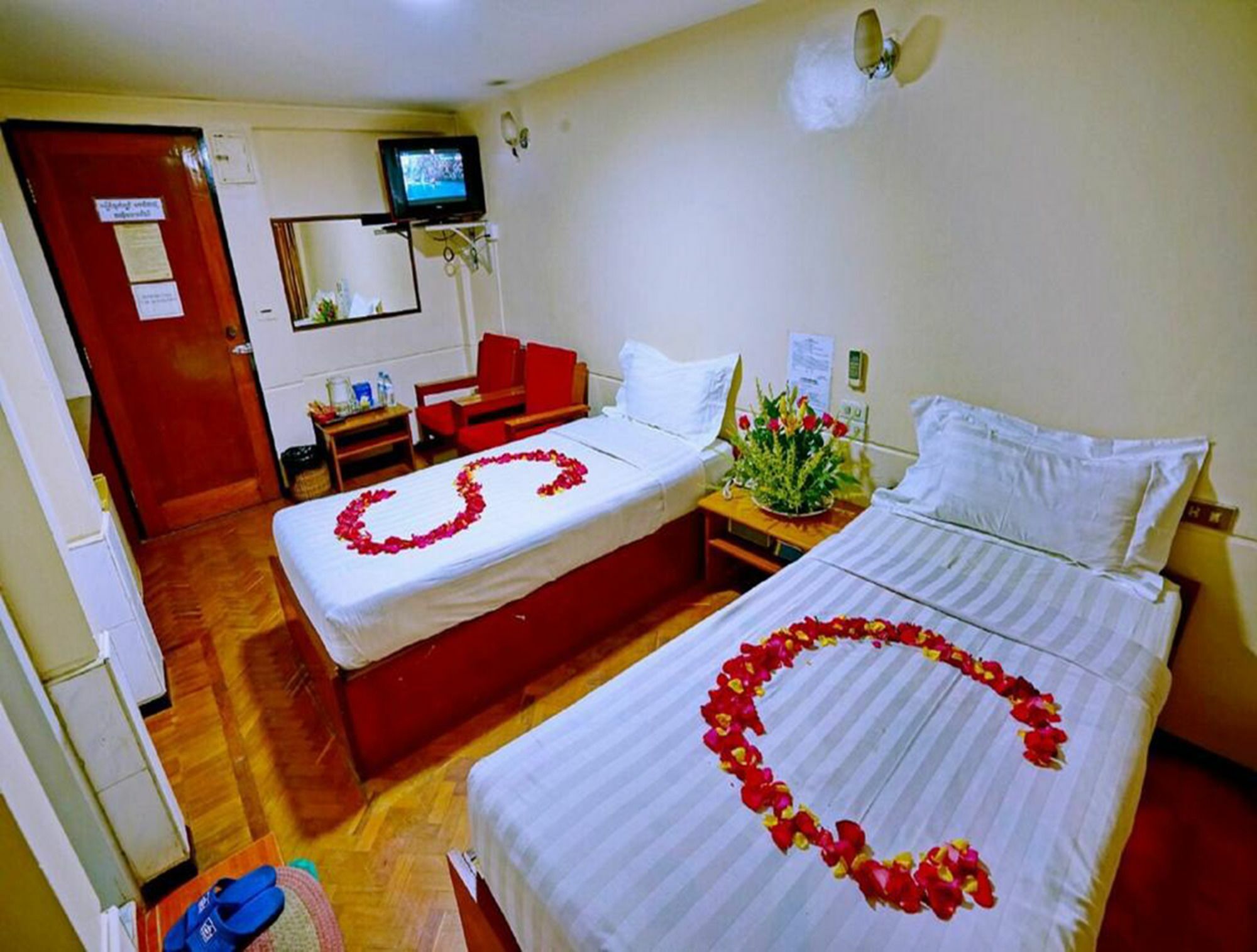 Taim Phyu Hotel Mandalay Bagian luar foto