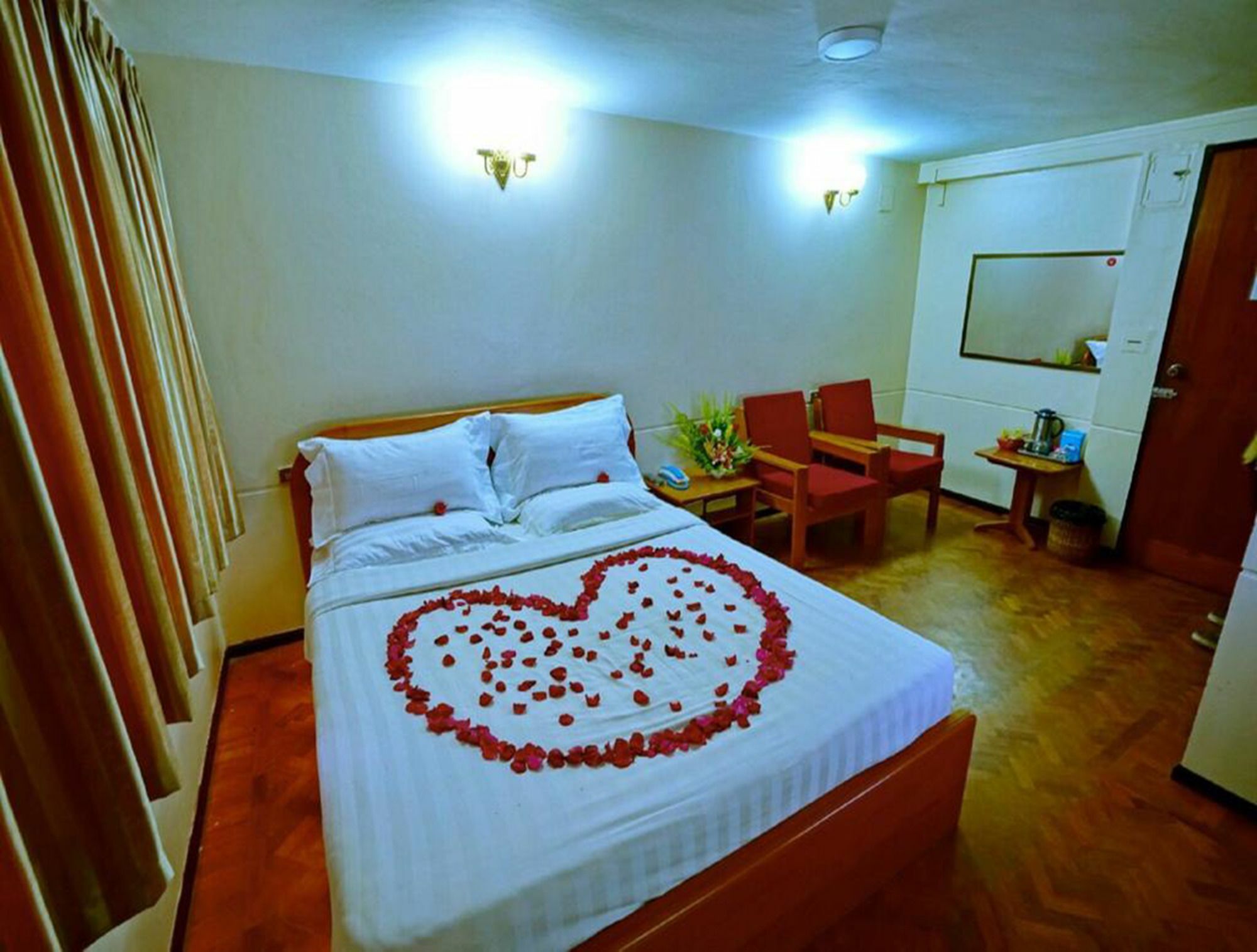 Taim Phyu Hotel Mandalay Bagian luar foto